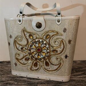 ☁️ Elegant White and Gold Embellished 1968 Vintage Starburst Handbag